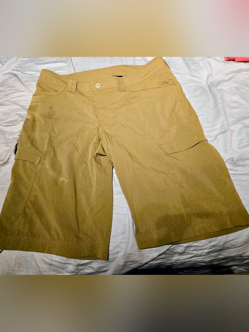 Arc'teryx Men's Cargo Shorts - Tan Brown